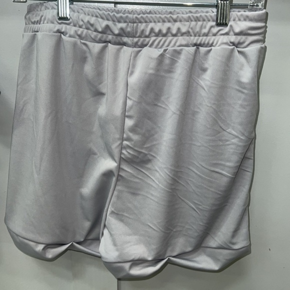 LoveuDear Gray Crop Top & Shorts Set| Women’s Size M Park Day / Vacation Outfit - Picture 4 of 9